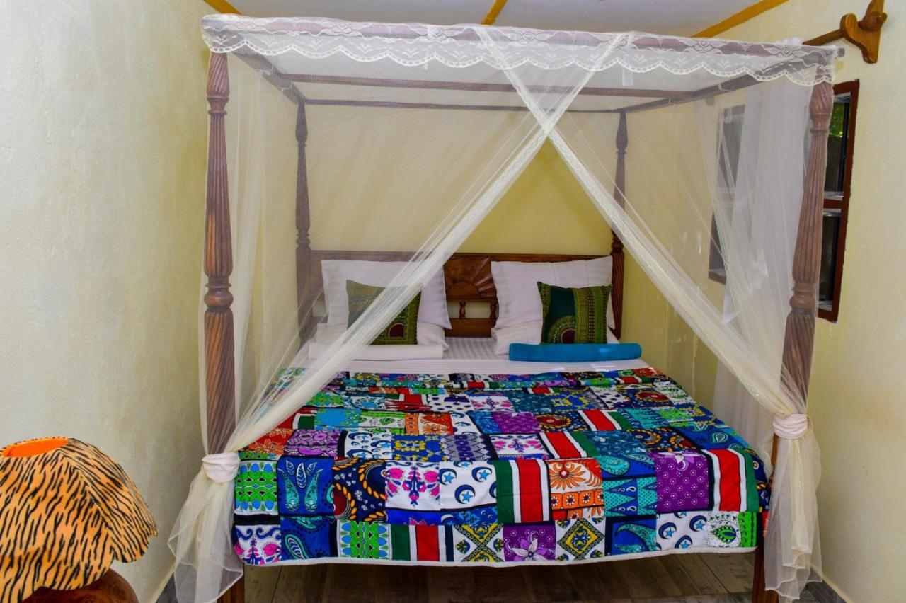 Apartmenthaus Salama Villen In Diani شاطئ دياني المظهر الخارجي الصورة